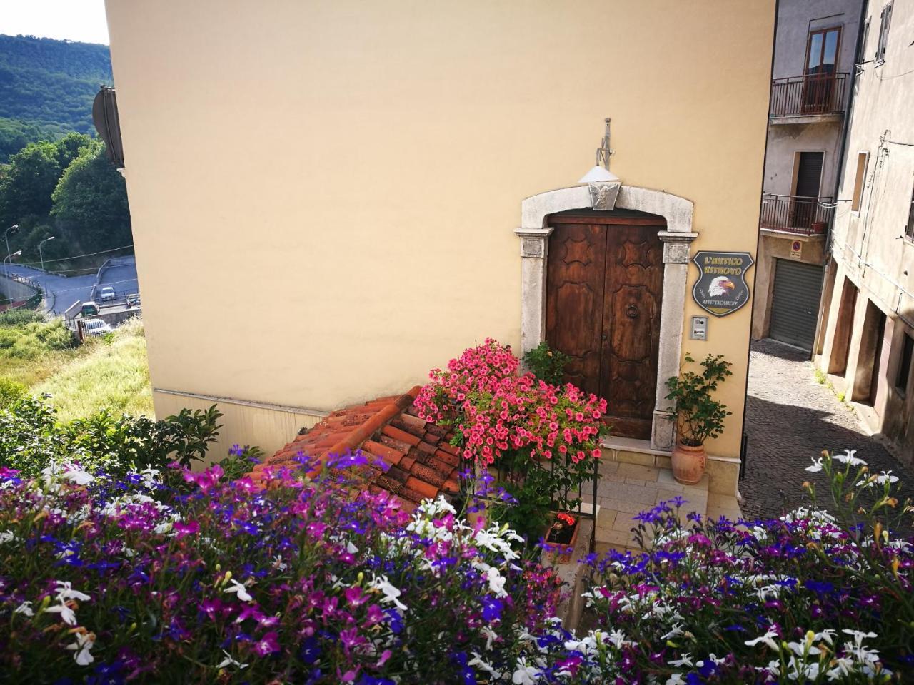 L'Antico Ritrovo Bed and Breakfast Moliterno Exterior foto
